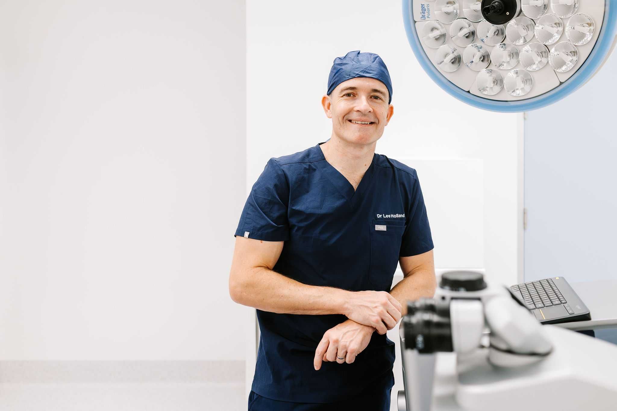 Dr Lee Holland website hero image