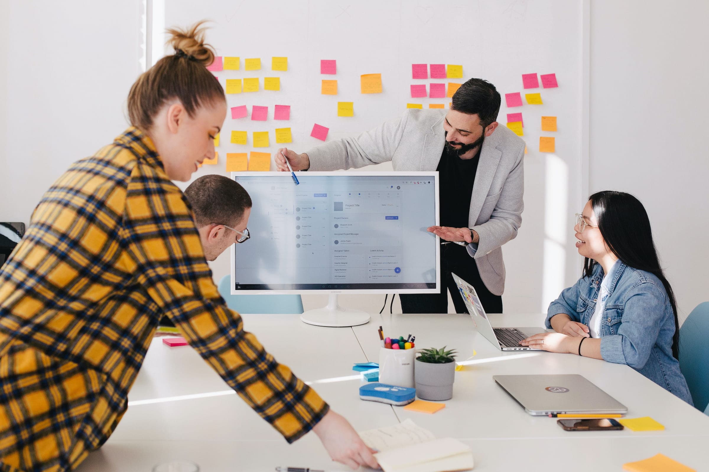 Moli Digital planning strategy with a client